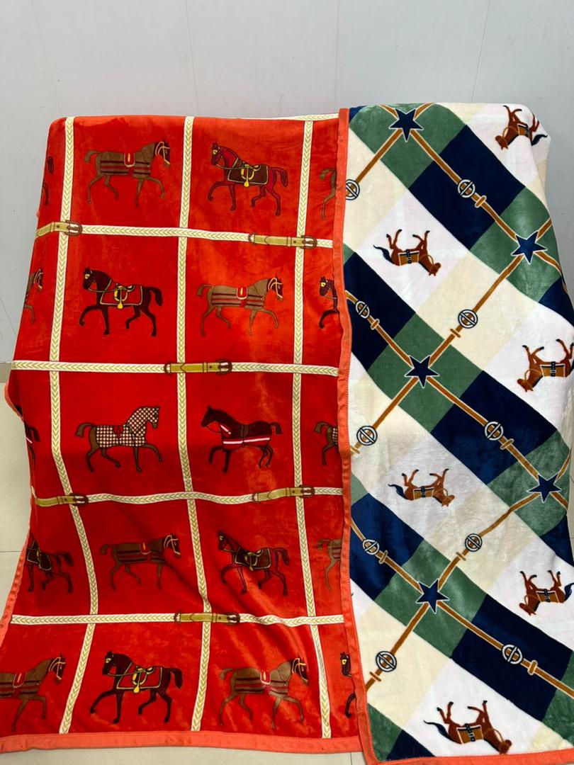 پتو ابریشم چهارفصل طرح برند دو رو