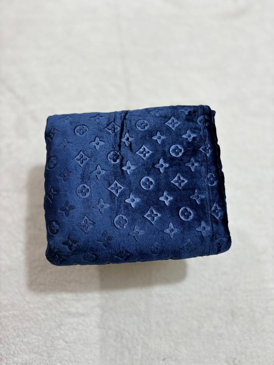 پتو مسافرتی لیزری کویتی طرح لویی ویتون