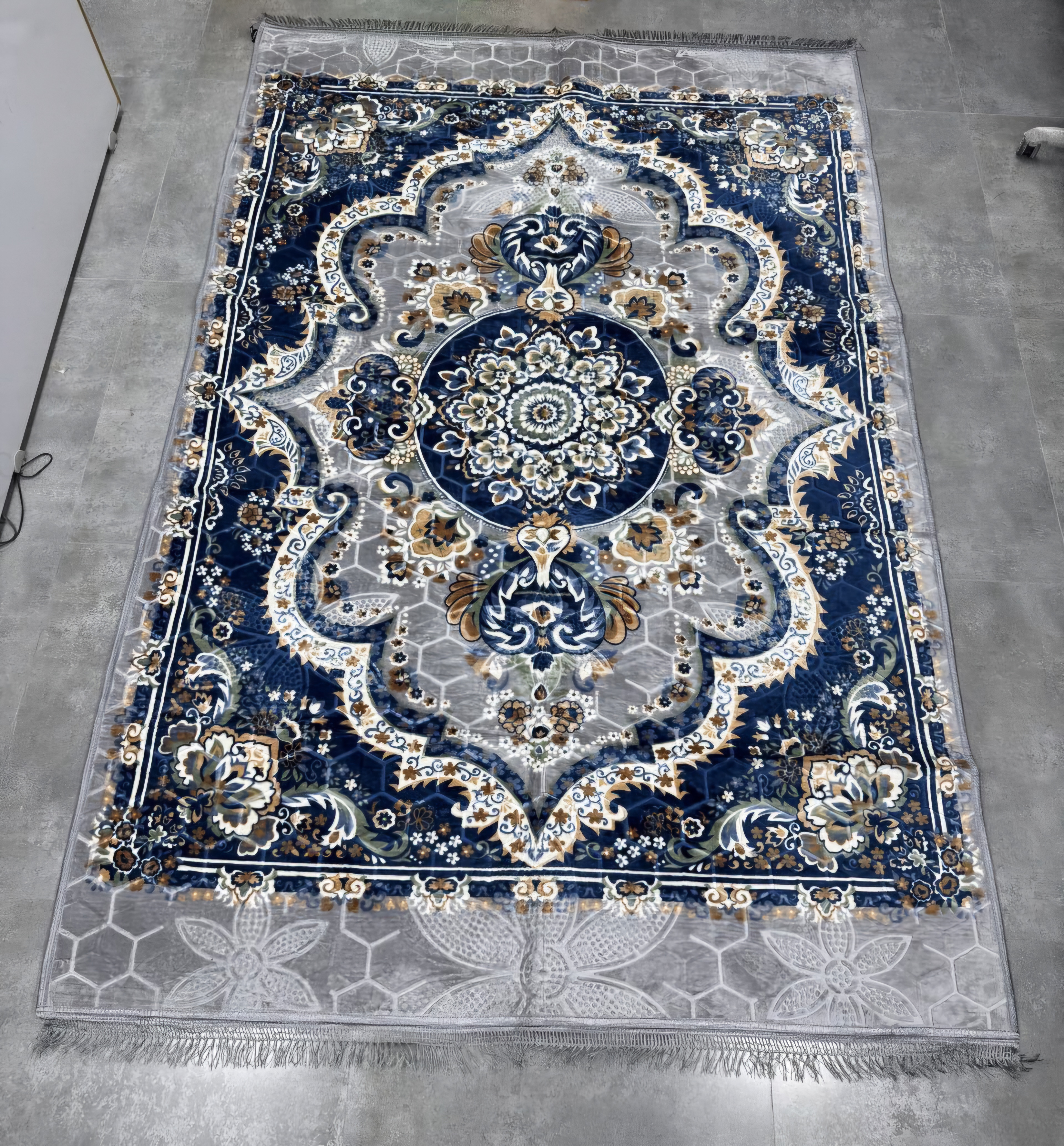 پتوفرش ترولاو ۶ متری کد ۳